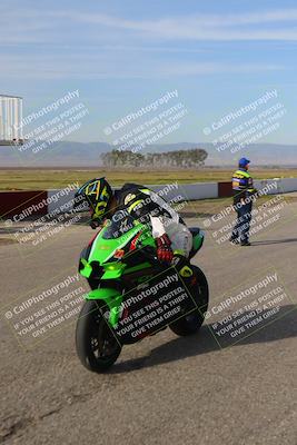 media/Mar-22-2025-TrackDaz (Sat) [[0456df0c41]]/Group A/Grid and Front Straight/